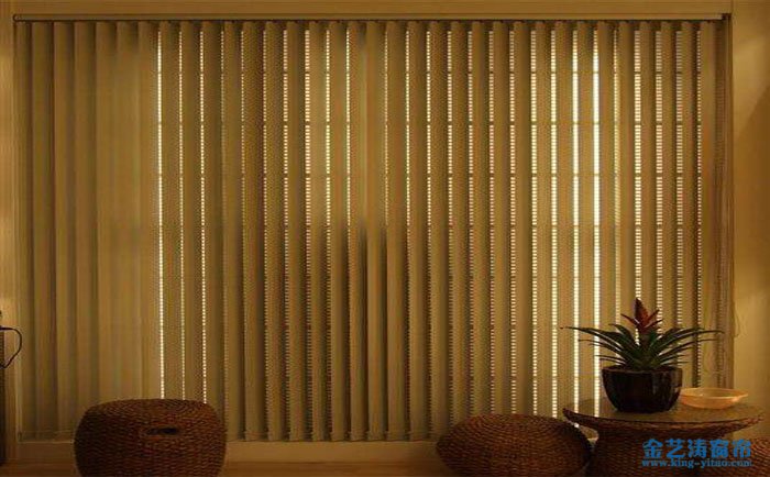 辦公室遮陽(yáng)窗簾的種類有哪些?辦公室遮陽(yáng)窗簾材質(zhì)及優(yōu)缺點(diǎn)介紹 辦公室窗簾的種類