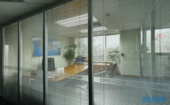 辦公窗簾都有什么材質的 辦公室定做窗簾注意事項 辦公窗簾