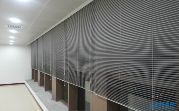 電動窗簾的優(yōu)缺點有哪些?三分鐘就能讓你看明白 電動窗簾