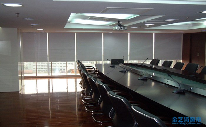 卷簾窗簾價格各異 金藝濤窗簾網傳授卷簾窗簾清洗術 卷簾